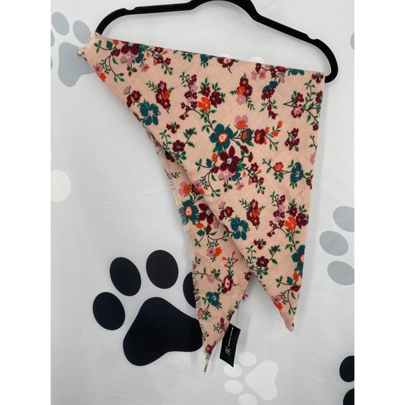 Inc NWT International Concepts Floral Print Triangle Scarf Fringe Blush OS New - Picture 2 of 9